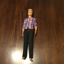 Muñeca de repuesto KEN Barbie Pink Passport 2015