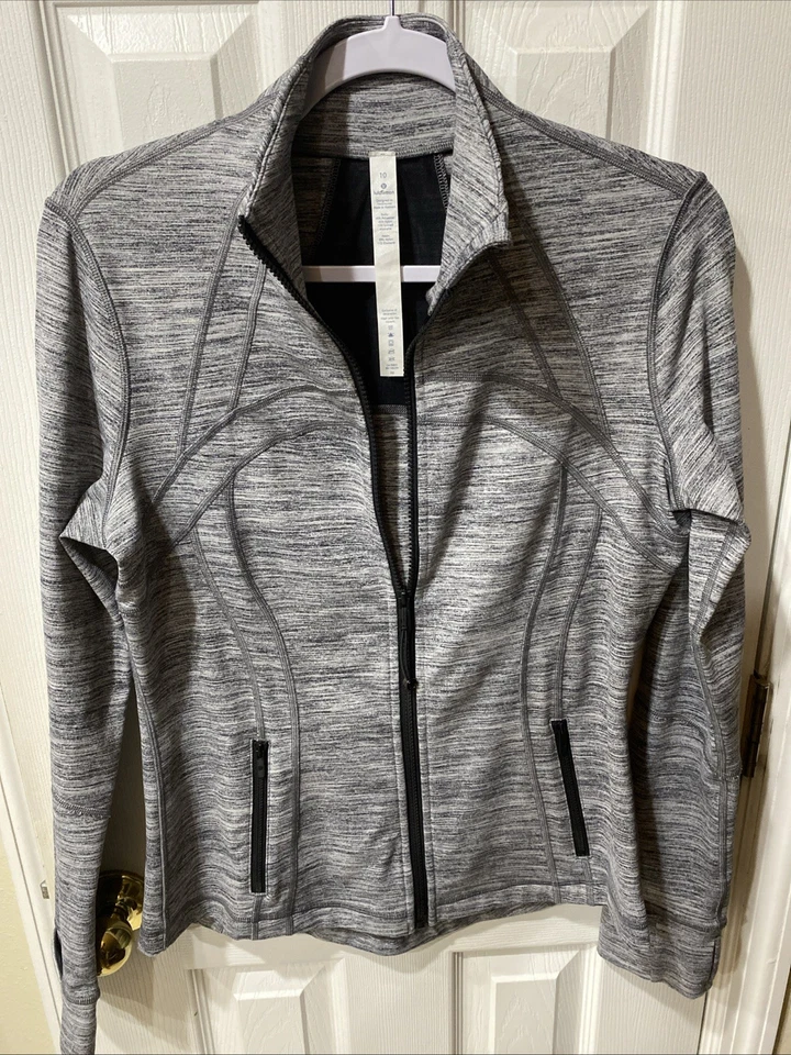 Куртка женская Lululemon Define размер 10 цвет Space Dye Camo Seal серая темно-угольная на молнии - Изображение 2 из 4