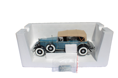Sun Star 1932 Ford Lincoln KB Top Up 1:18 Die Cast Blue Stauer