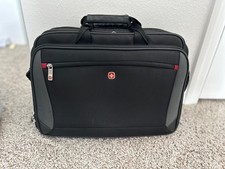 Swiss Wenger Laptop Bag with Shoulder Strap - Lots of storage room