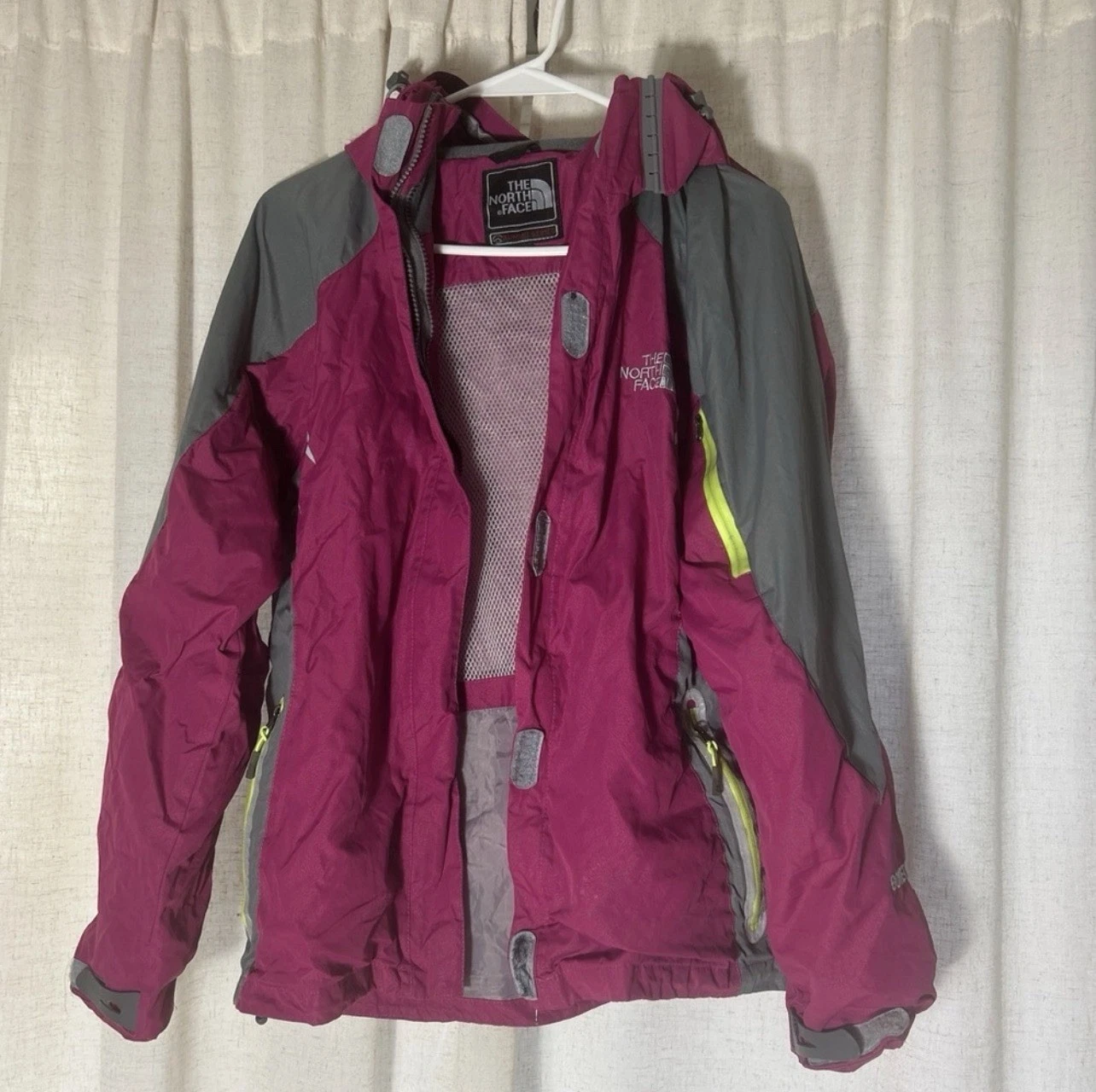 The North Face Unisex Woman’s Purple Gray Hooded Water Resistant Jacket, Zipper