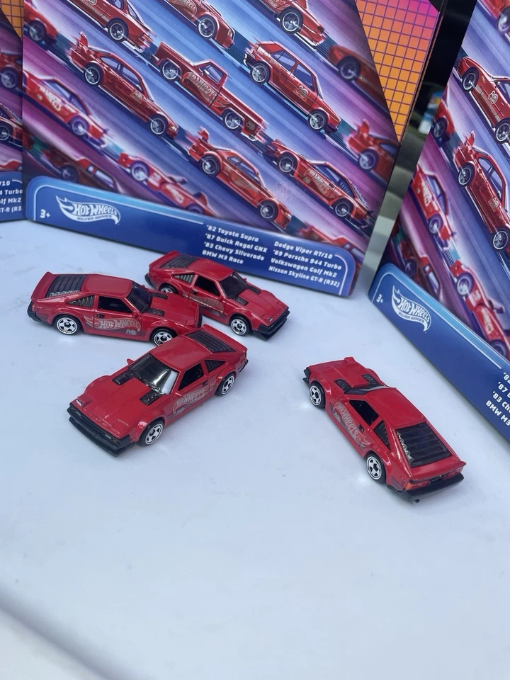 LOTE X 4 TOYOTA SUPRA '82 SUELTO HOT WHEELS — 80 ANIVERSARIO MATTEL 2025 Foto 2 de 4