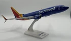 SKYMARKS SOUTHWEST 737-800 (N8642E) 1:130  MODEL & STAND, VGC