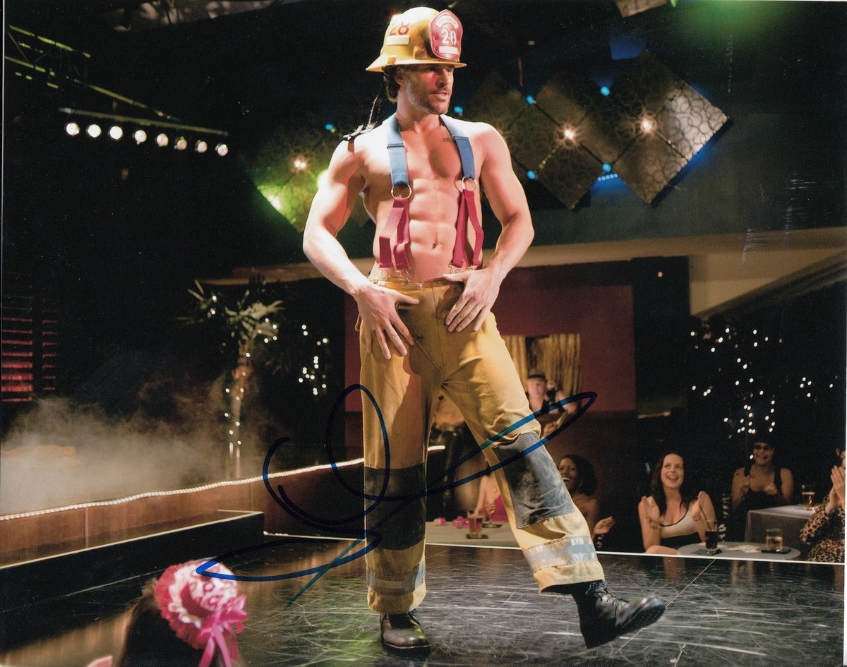 JOE MANGANIELLO signed *MAGIC MIKE XXL* 8X10 photo W/COA Big Dick