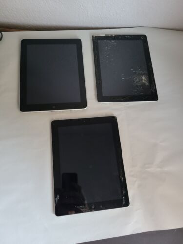 Lot Of 3 Apple iPads Silver  A1219 16GB, A1395, A1458 - FOR PARTS/REPAIR ONLY  - Afbeelding 1 van 22