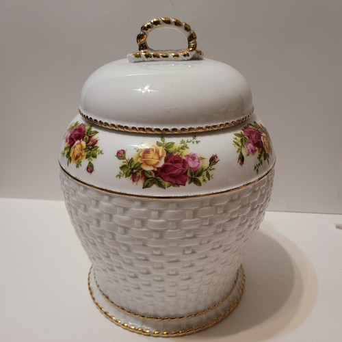 Royal Albert Old Country Roses Large Biscuit Box Ribbon Cookies Jar Vintage - Picture 4 of 7