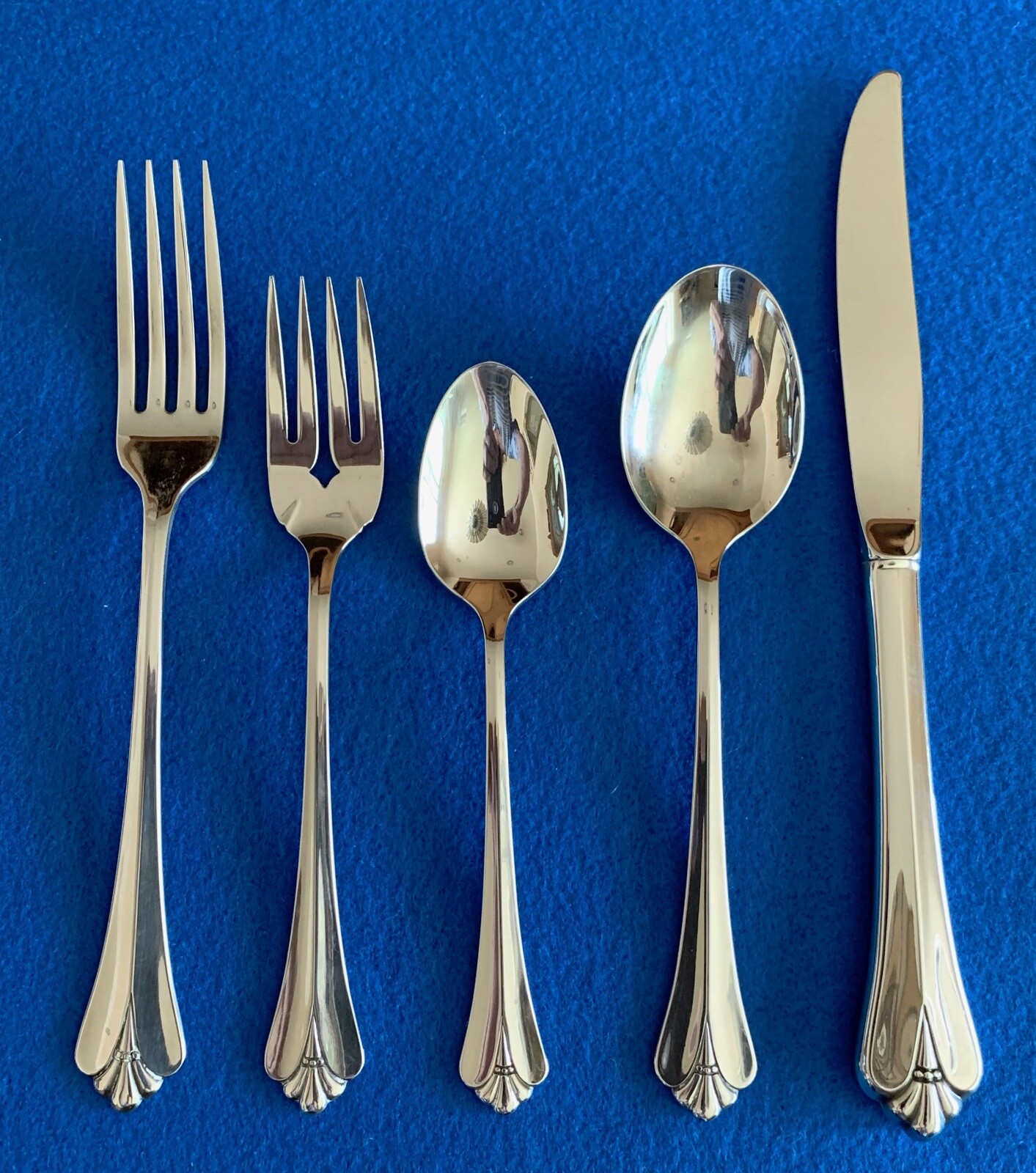 ONEIDA Royal Flute COMMUNITY FLATWARE SILVERWARE YOU CHOOSE PIECE YOUR