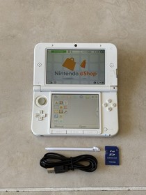 Nintendo 3DS XL LL Pink And White Handheld With Charger And Stylus Very Good