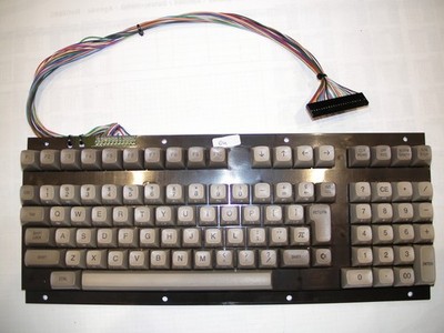 Commodore CBM II 610 620 B500 P500 B128 B256 Tastatur Keyboard NOS Test OK