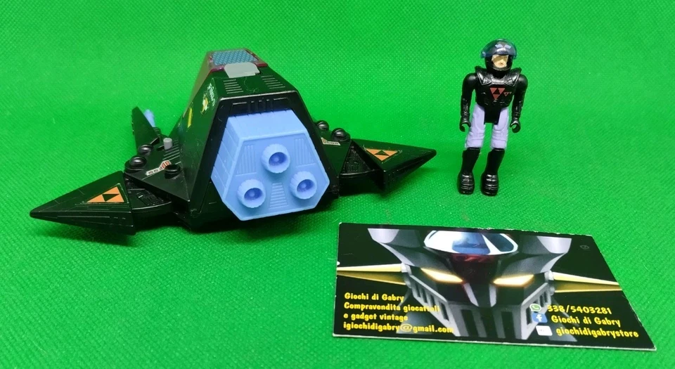Serie STARCOM SHADOW PARASITE Enemy Attack fighter + Lt. Magg 1987 MATTEL - Immagine 3 di 4