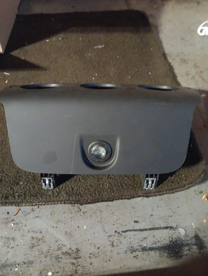 Dodge Avenger/Chrysler 200 2012-2013, embellecedor de bisel de control de clima, negro. Usado. Foto 3 de 4