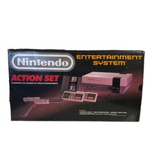 Nintendo NES Action Set Console Complete In Box 1985 Grey Tested