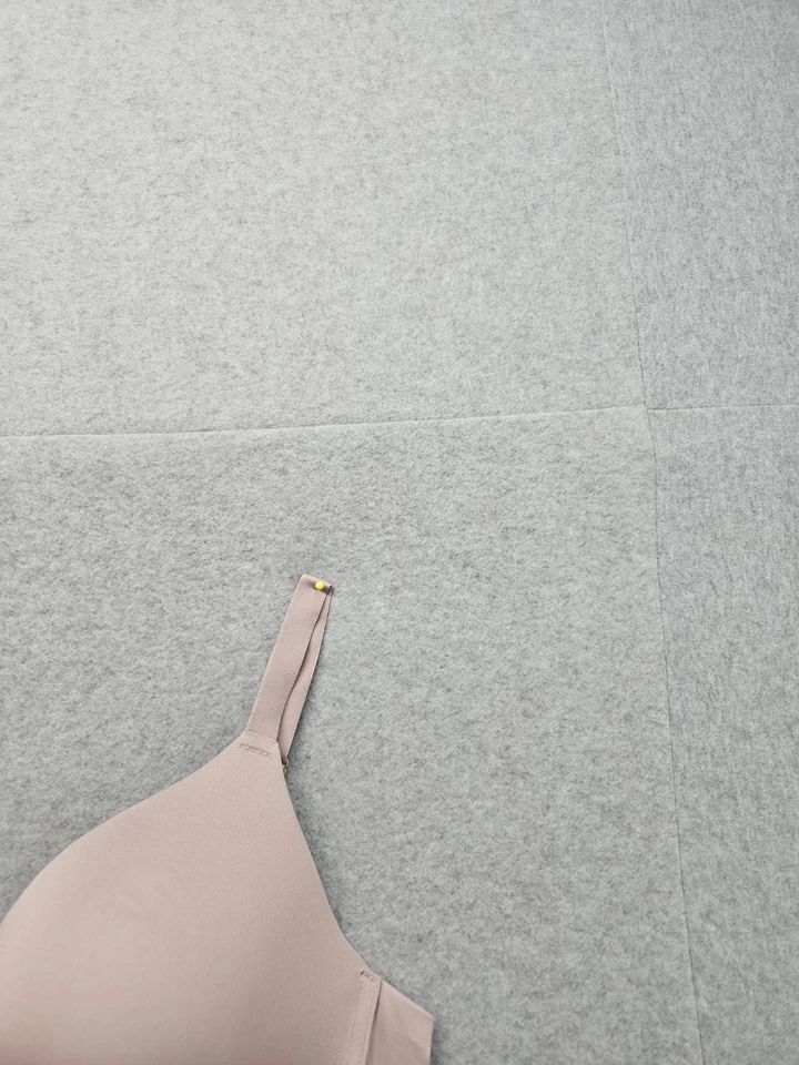 Sujetador Hanes Mujer 2XL Rosa Claro Correas Ajustables Gancho y Ojos Con Aros Foto 4 de 4