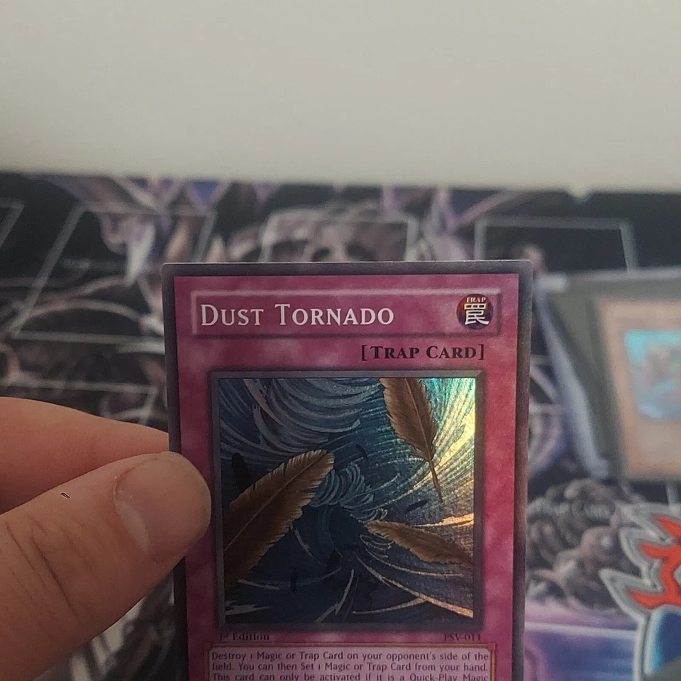 Yugioh Dust Tornado PSV-011 Super Rare Holo Bleed Near Mint 1st Ed - Image 4 of 4