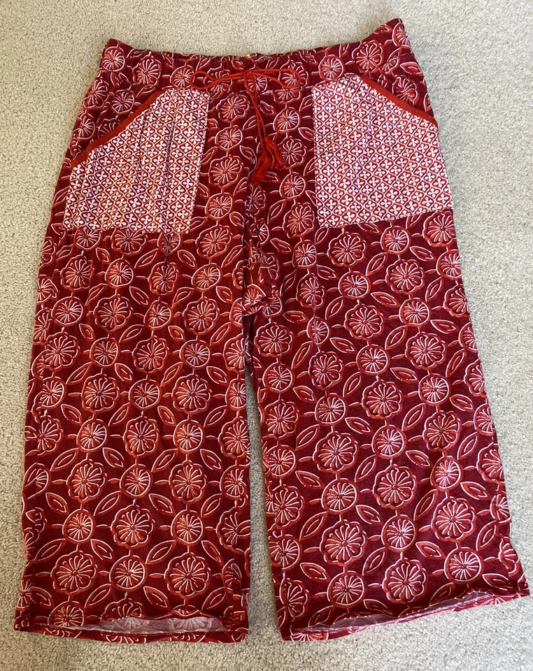 Хлопковые пижамные брюки Cacique размер 14/16 с красным принтом с цветочным рисунком и карманами на шнурке - Изображение 2 из 4