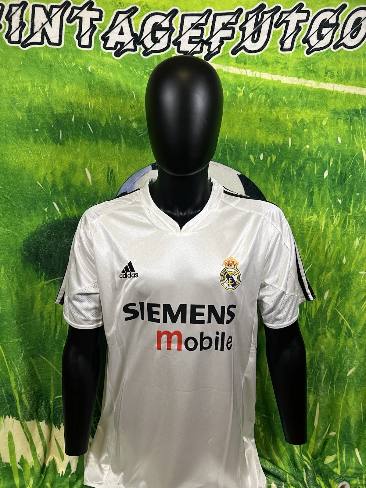 Ronaldo Nazario Real Madrid Retro jersey 2004-2005