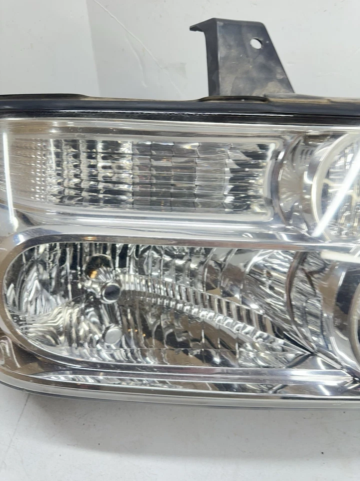 2004-2010 INFINITI QX56 RIGHT PASSENGER SIDE XENON HID HEADLIGHT ASSEMBLY OEM - Image 4 of 4