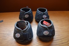 Callo Trek Hoof Boots and Pastern Wraps (2 sets ) Size 3