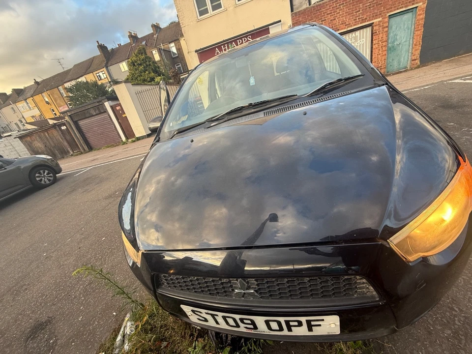 Mitsubishi COLT AUTOMATIC 1.3 petrol REPAIRABLE - Image 4 of 4