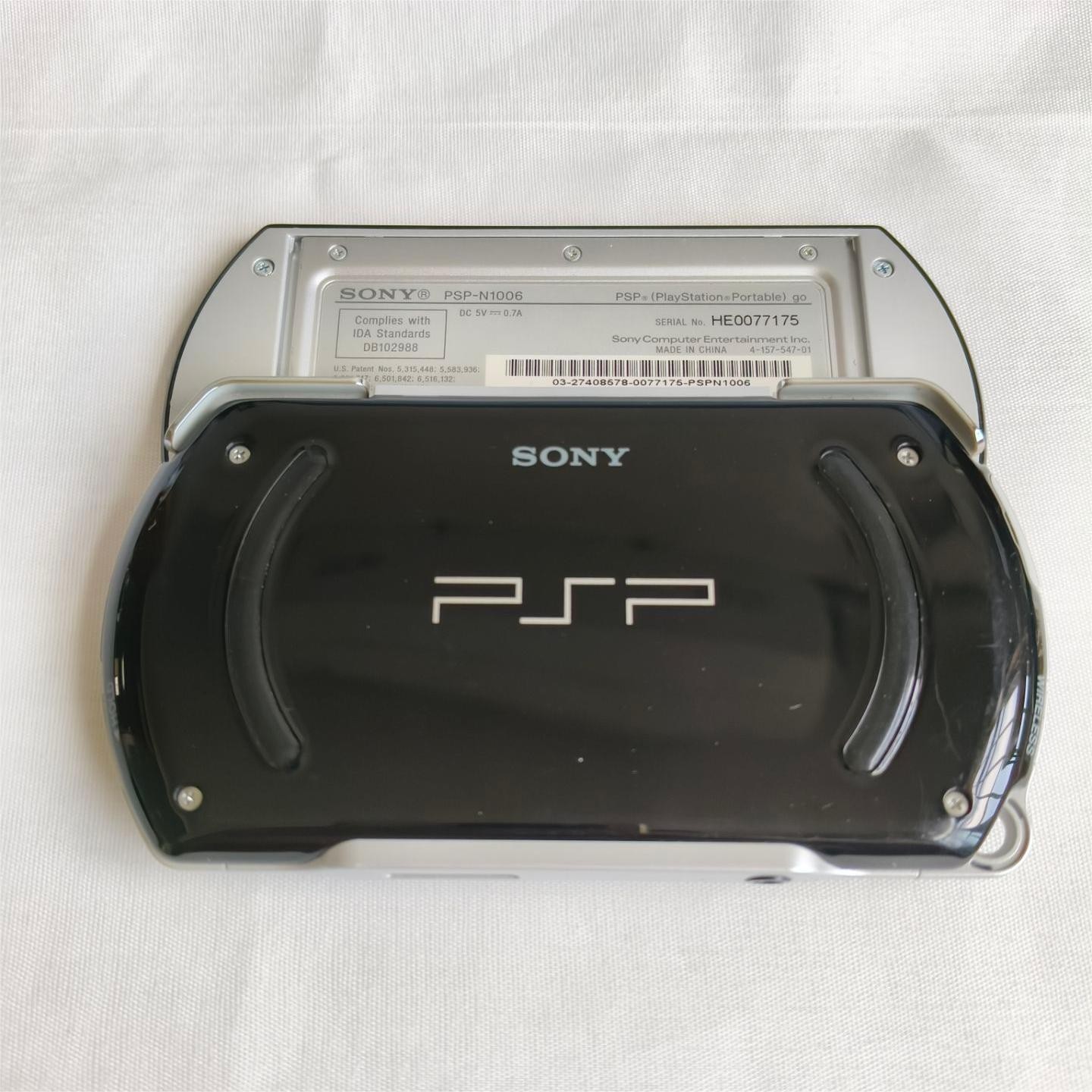 PSP GO console Black with Charger PSP-N1006 screen with protect Tested Well