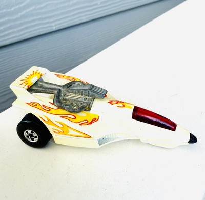 1993 Hot Wheels Blue Card Main line XT-3 #230 4544 Red Dome Window 2.75  Car