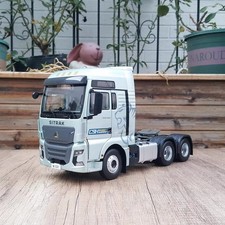 1/24 Scale SITRAK C9H 680 Truck Tractor Diecast Car Model Toy Collection Gift