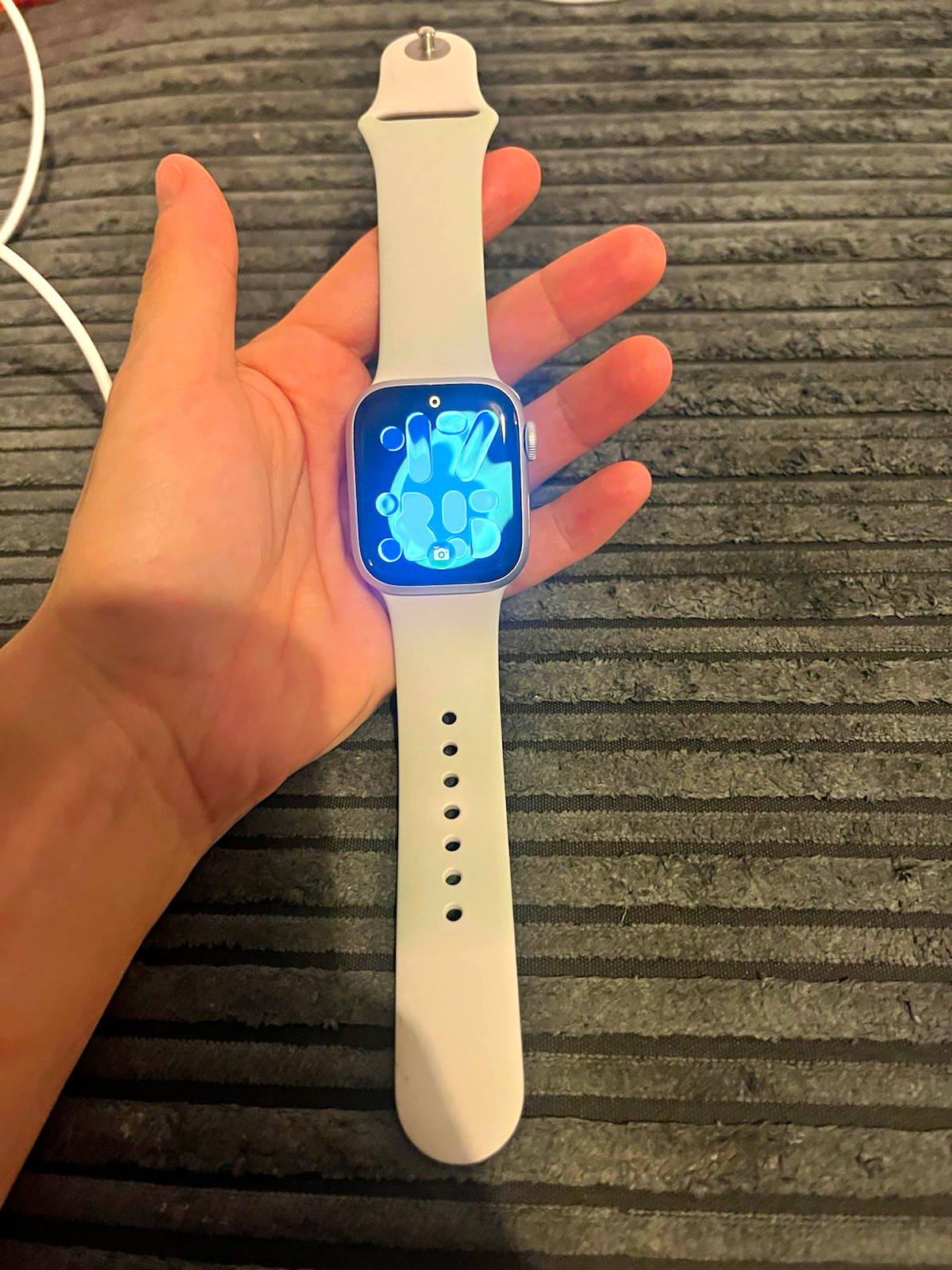 Apple Watch Series 8 GPS + Cellular 41mm Aluminium Silver Case White Band 32GB