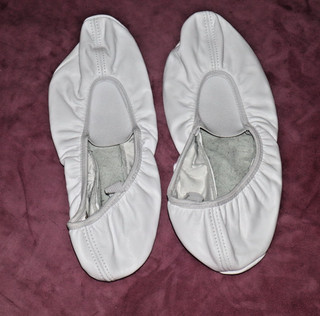 Scarpe da letto MajestiBallerina OSSI pelle morbida bianca con suola in cuoio used 43 prototipo