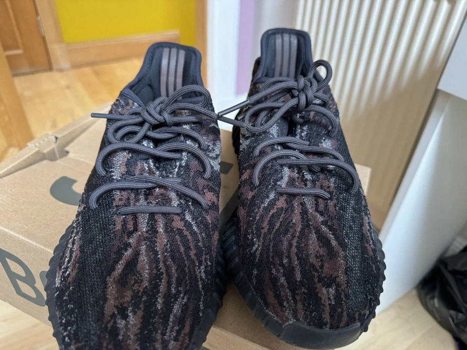 Size 9.5 - adidas Yeezy Boost 350 V2 Low MX Rock, photo 3 of 5