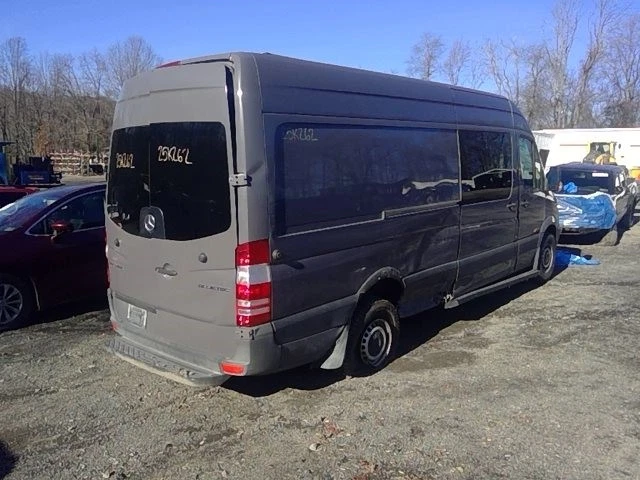 Used Fuel Tank fits: 2014 Mercedes-benz Mercedes sprinter 2500 26.4 gallon ID 90 Foto 3 de 4