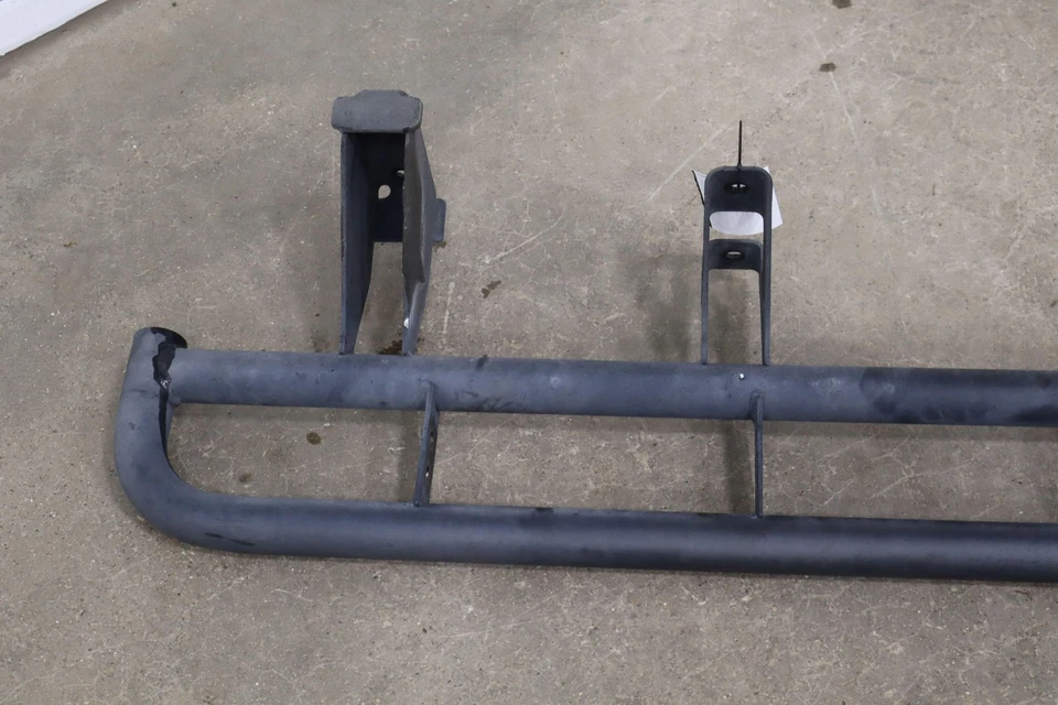 2003-2009 Hummer H2 Pair LH&RH OEM Rock Rails - Image 3 of 4