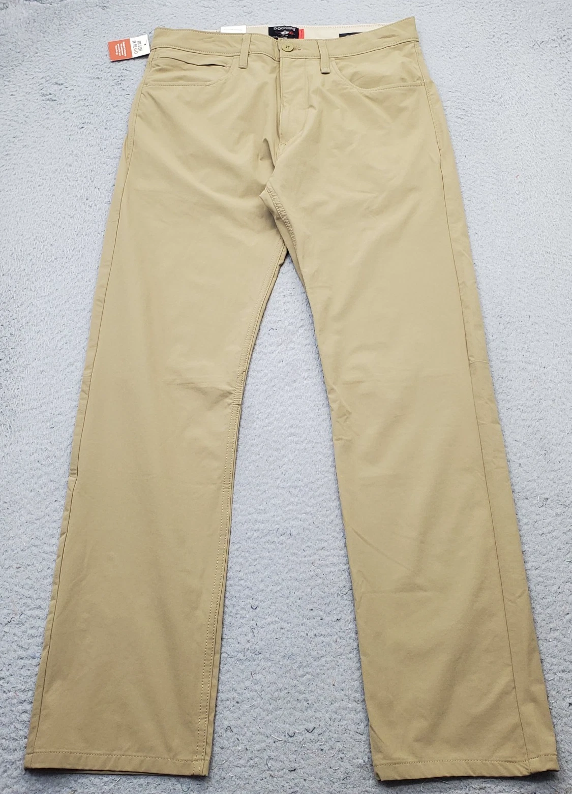 DOCKERS Hiking Pants Mens 32x32 Tan Straight Fit Performance Security Pockets