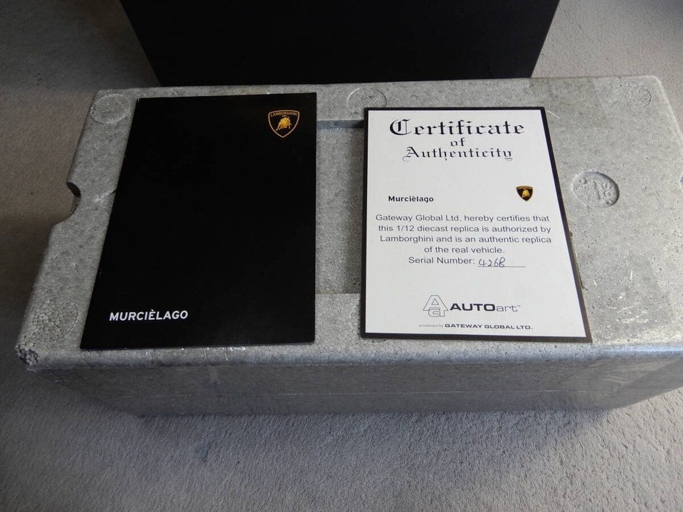 Xe mô hình LAMBORGHINI Murcielago AUTOART tỉ lệ 1:18