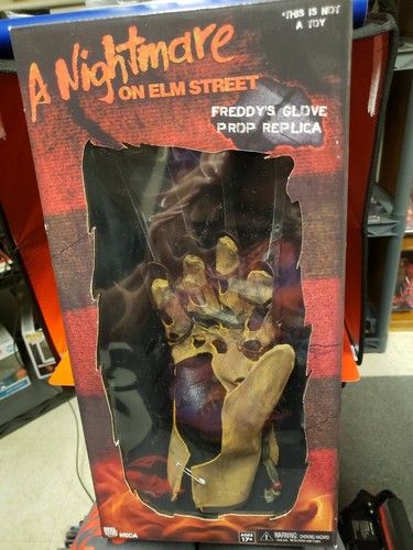 FREDDY KRUEGER PROP REPLICA GLOVE BRAND 