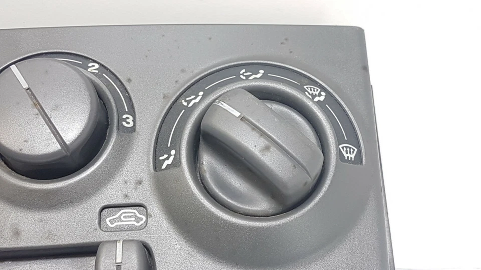 Fiat Punto 1995 aire acondicionado / aire acondicionado / unidad de control de calefacción (interior) GUST18342 - Imagen 3 de 4