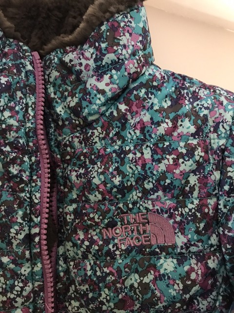 the north face kids reversible mossbud swirl jacket