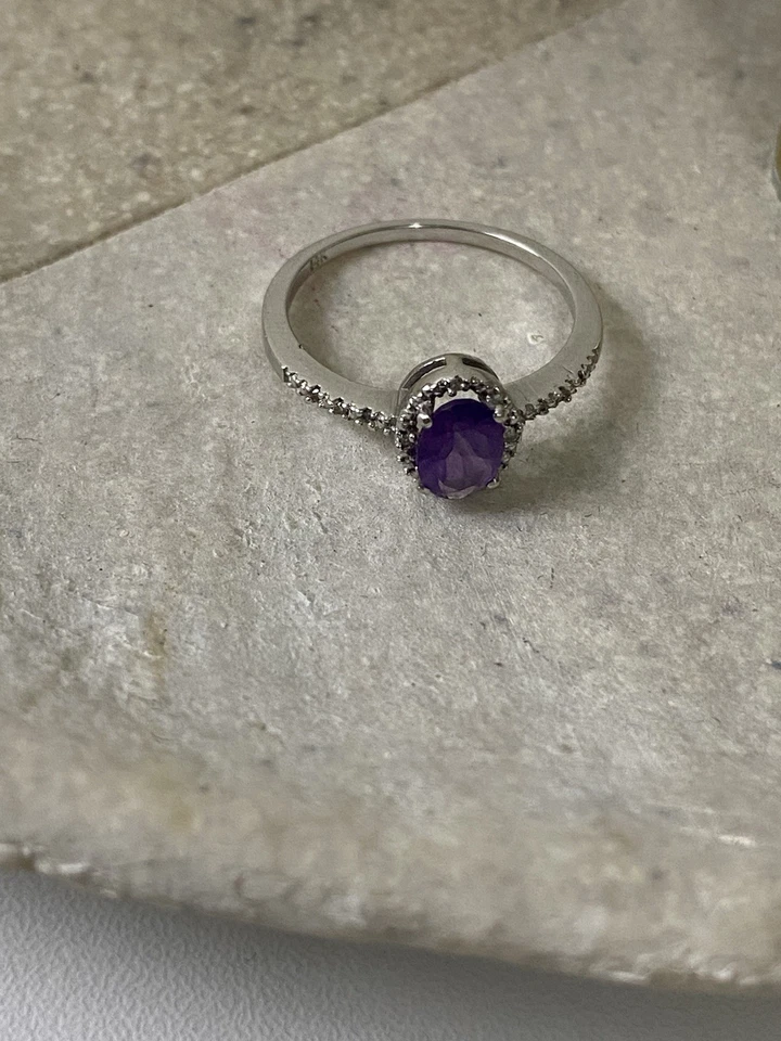 14k white Gold Amethyst ring with diamond Accents - Image 4 of 4