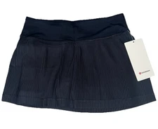 NWT💖LULULEMON💖SIZE 4💖PLEAT TO STREET SKIRT 3.5L, LINED💖SEXY CHIC💖BLACK💖