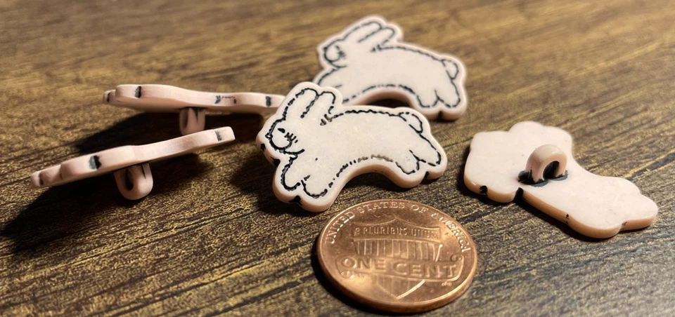 5 Vtg JHB Dull Very Pale Pink Bunny Rabbit Novelty Shank Buttons 25mm 1" 16187 - Image 2 of 2