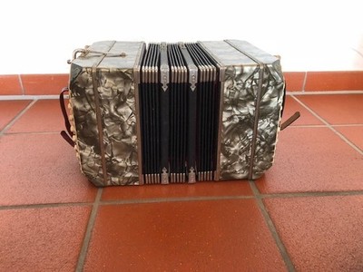 Historisches Bandoneon 144-tönig, Einheitsgriff,    vermutlich Alfred Arnold