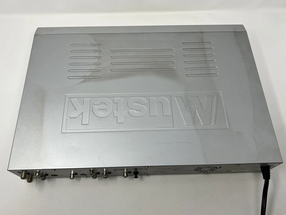 MUSTEK DVD+R/RW Recorder R100A with Progressive Scan, DVD Recorder - For Parts - Image 2 of 4