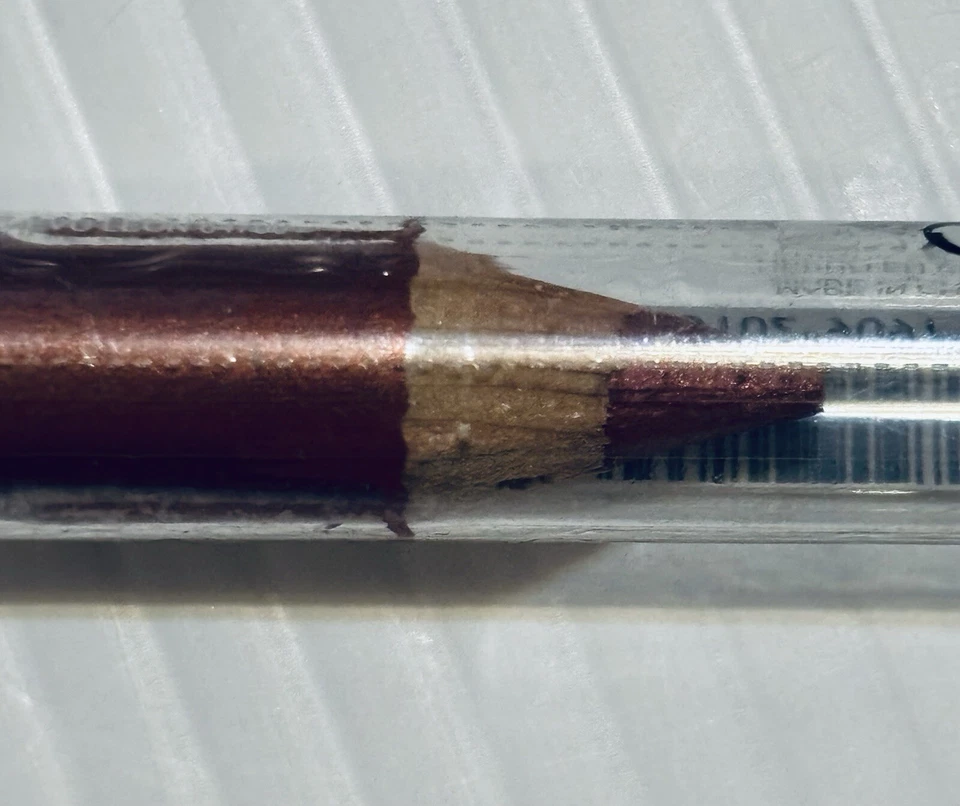 Beautique Intense Lip Crayon CORAL SHIMMER 714055 - Image 2 of 4