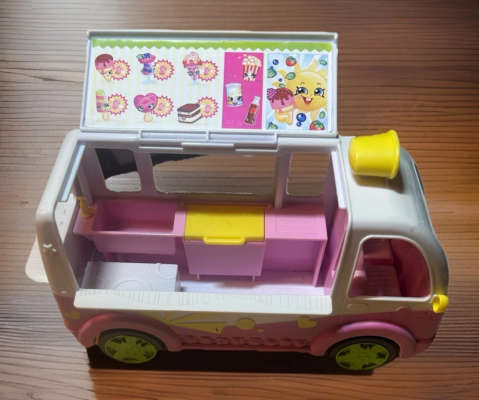 Caminhão de sorvete Shopkins Food Fair temporada 3 colheres - 10 x 5,5 + Shopkins - Imagem 4 de 4