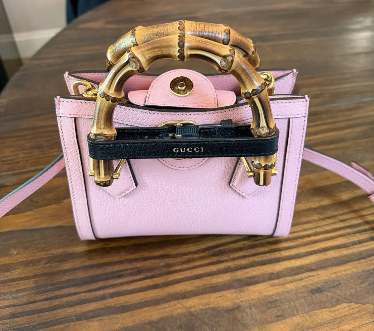 Gucci Satchel/Top Handle Bag Mini Bags & Handbags for Women  display picture 1