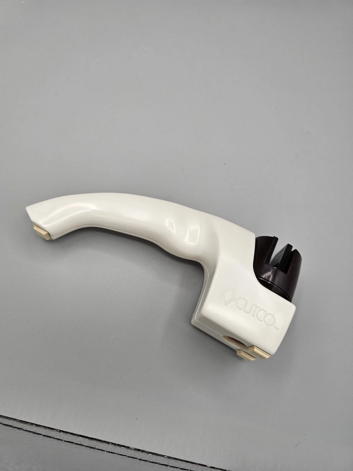 Vintage Cutco Kitchen Knife Sharpener Hand Held Pull Through Manual White Brown