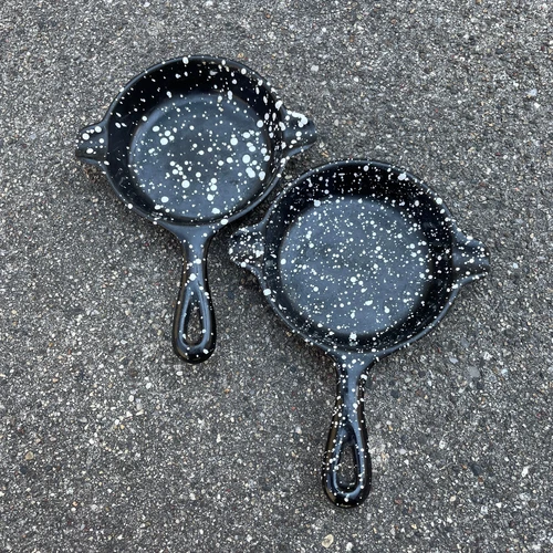 Lot of 2 Vintage Wagner Ware Black White Speckle Cast Iron Mini Skillet Ashtray