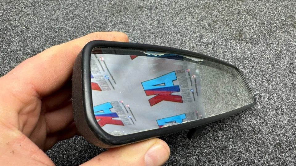 04-06 Pontiac GTO - Espejo retrovisor interior - atenuación manual OEM Foto 2 de 4