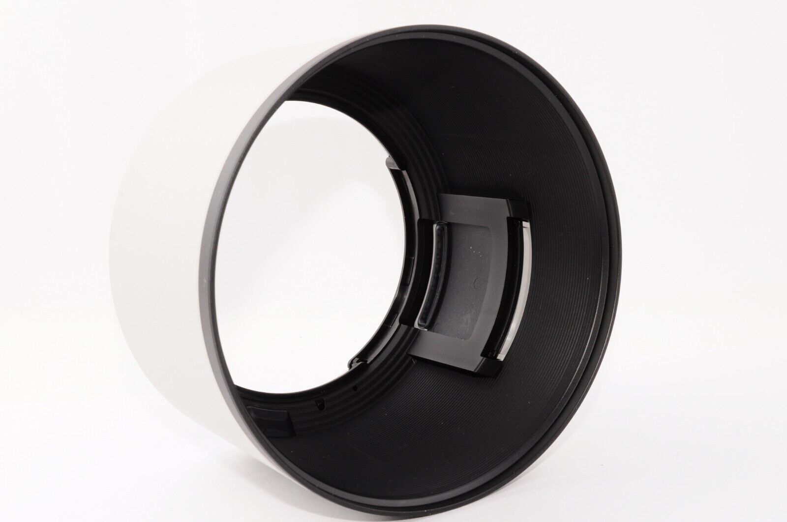 MINT In Box Canon ET83F WIII Lens Hood for RF 70200mm f/2.8L IS USM