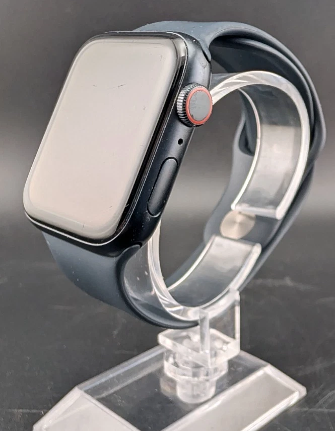 Apple Watch SE 2nd Gen GPS + Cellular 44mm - M/L Strap - Battery Health: 100% - Image 4 of 4