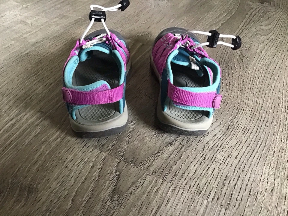 Sandálias Keen Youth tamanho 13 Newport Boundless 1028784 meninas roxas slip on FZP038 - Imagem 4 de 4